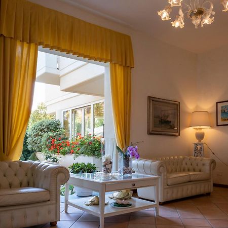 Hotel Sylvia Lido di Camaiore Eksteriør billede