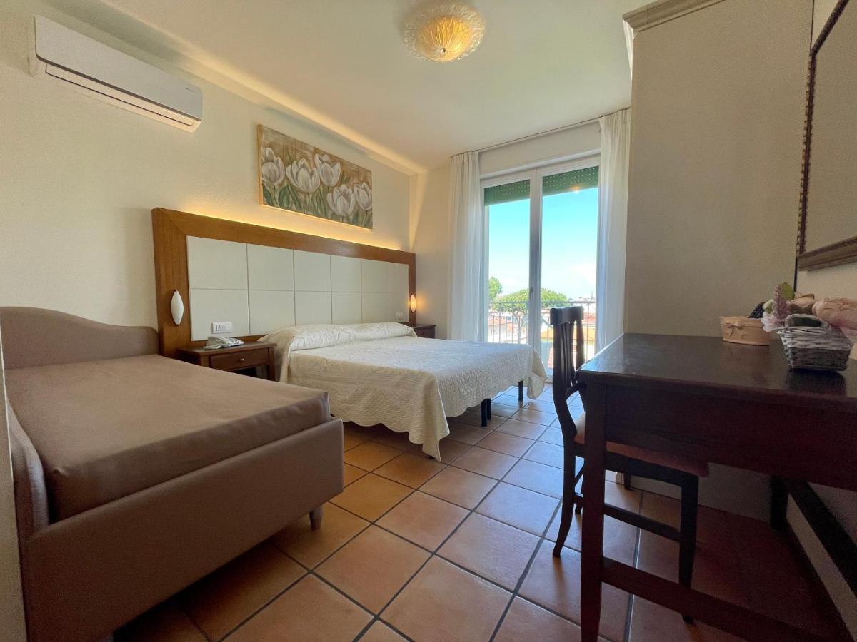 Hotel Sylvia Lido di Camaiore Eksteriør billede