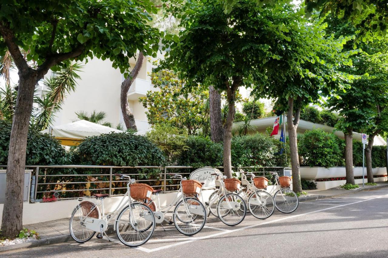 Hotel Sylvia Lido di Camaiore Eksteriør billede