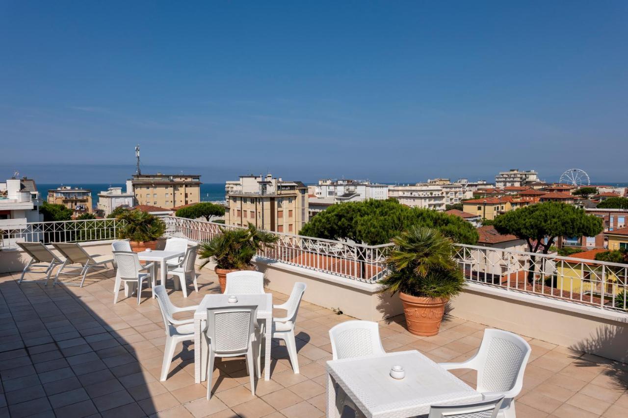 Hotel Sylvia Lido di Camaiore Eksteriør billede