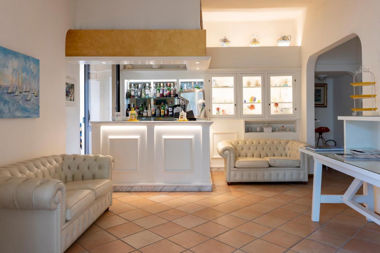 Hotel Sylvia Lido di Camaiore Eksteriør billede