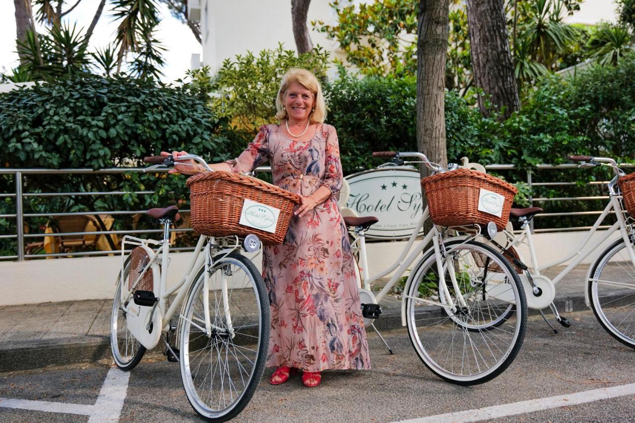 Hotel Sylvia Lido di Camaiore Eksteriør billede