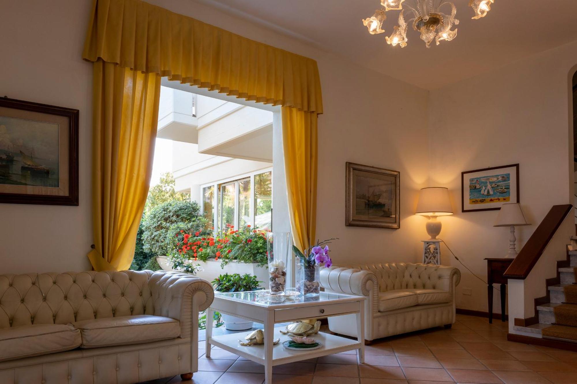 Hotel Sylvia Lido di Camaiore Eksteriør billede