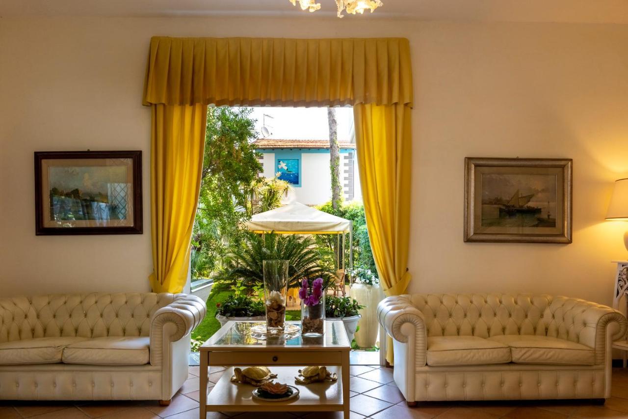 Hotel Sylvia Lido di Camaiore Eksteriør billede