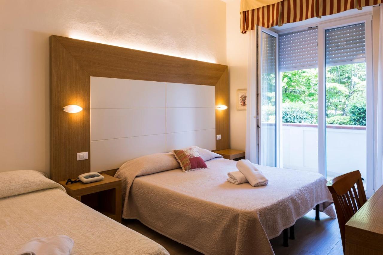 Hotel Sylvia Lido di Camaiore Eksteriør billede