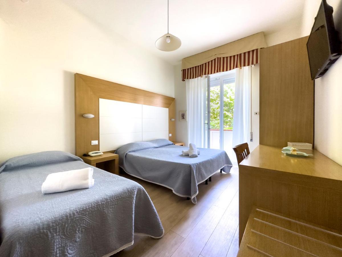 Hotel Sylvia Lido di Camaiore Eksteriør billede