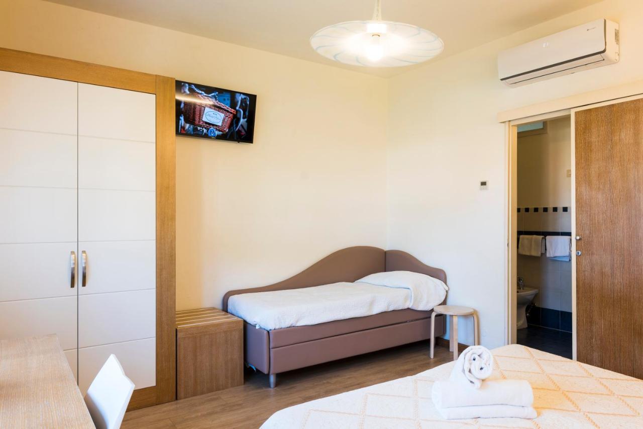 Hotel Sylvia Lido di Camaiore Eksteriør billede