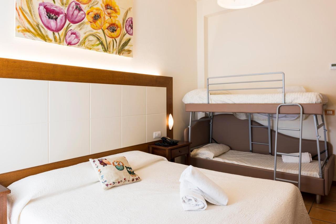 Hotel Sylvia Lido di Camaiore Eksteriør billede