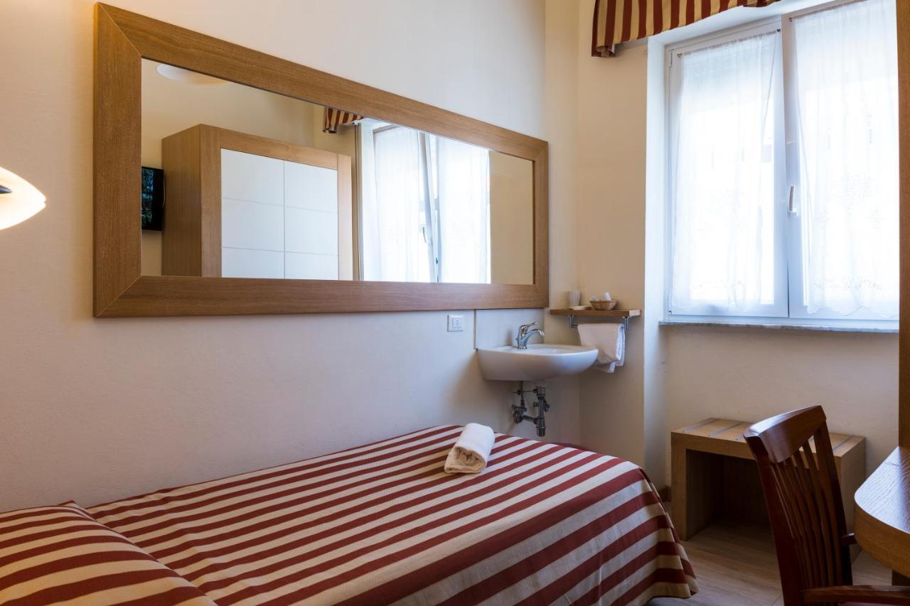 Hotel Sylvia Lido di Camaiore Eksteriør billede
