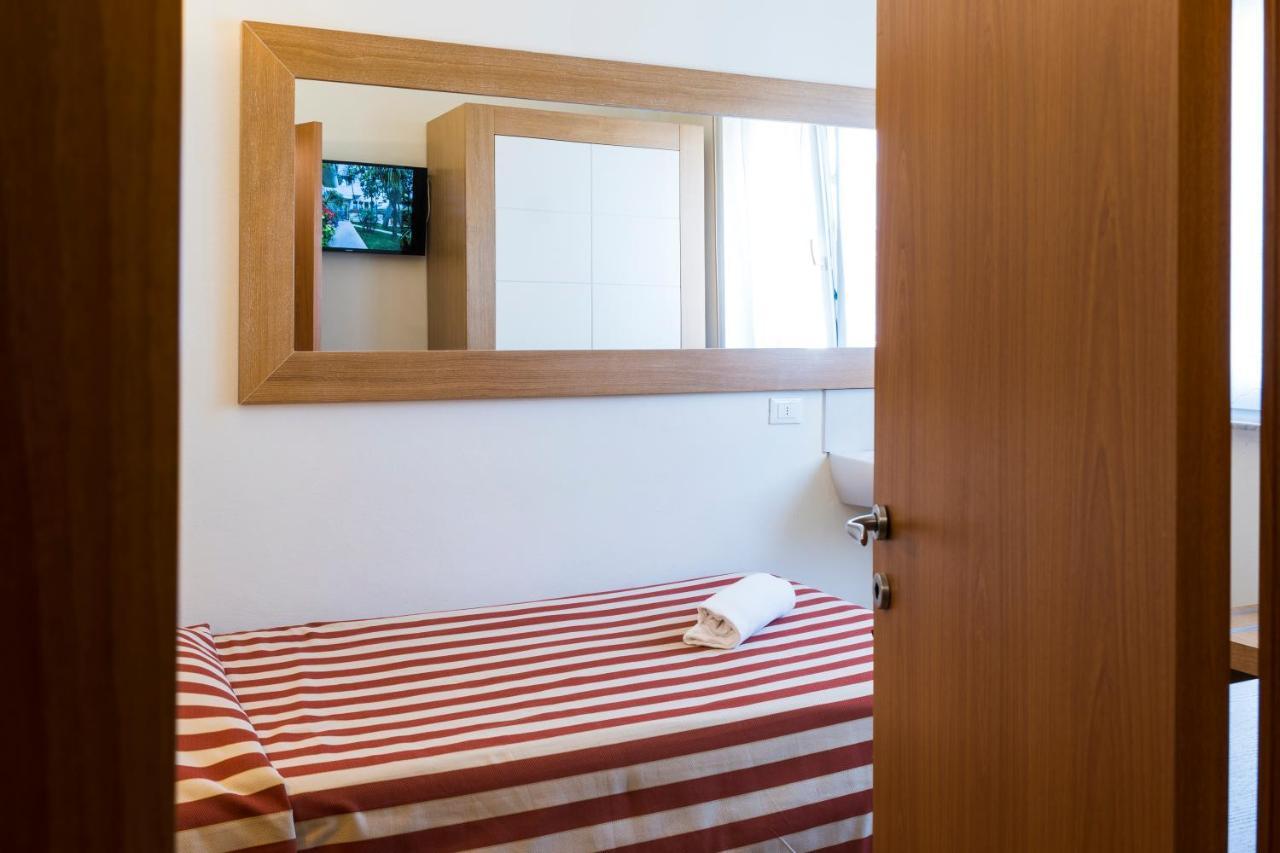 Hotel Sylvia Lido di Camaiore Eksteriør billede